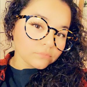 Meet your Posher, Alma